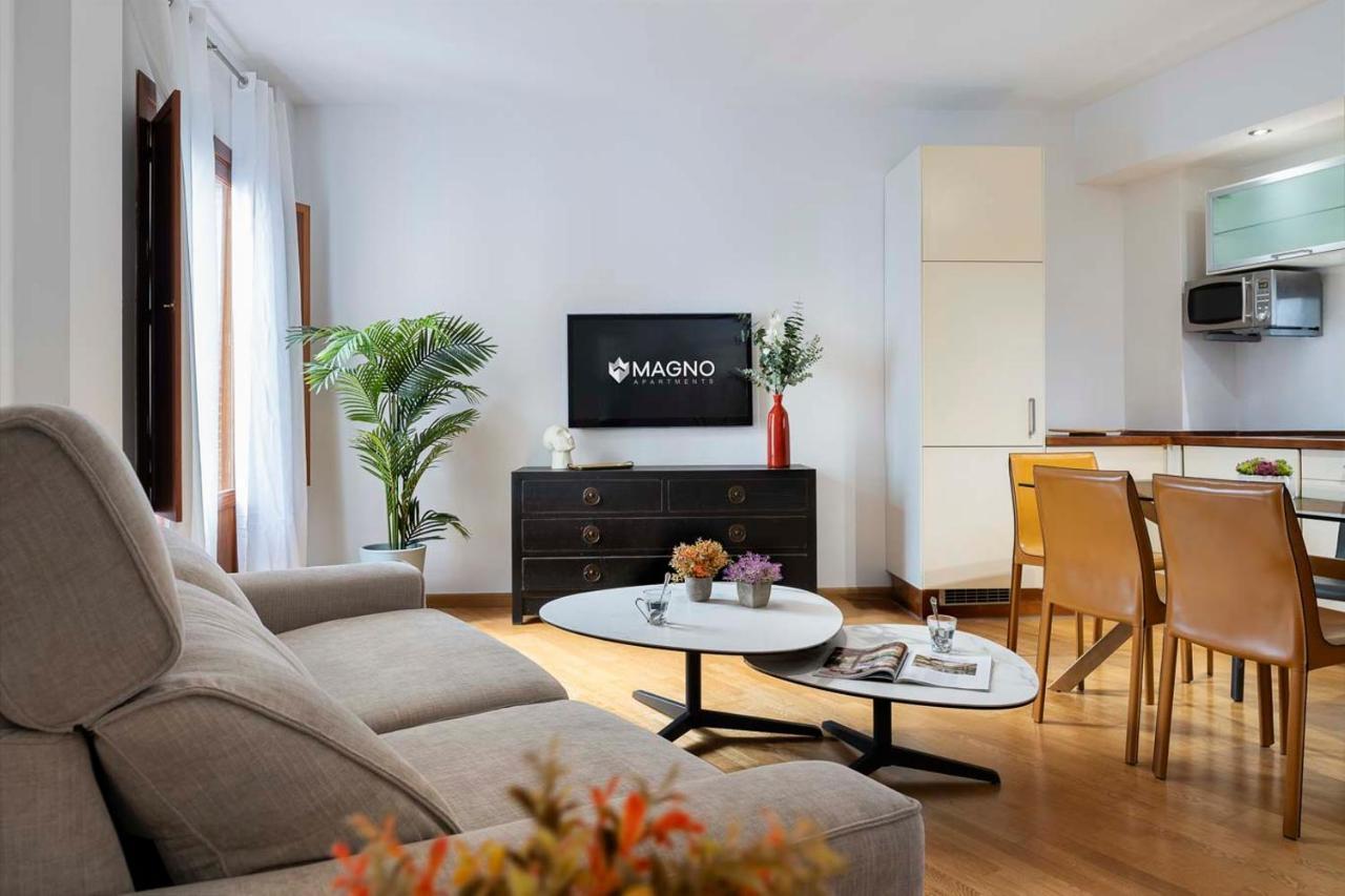 San Diego Suite Apartment Севилья Экстерьер фото