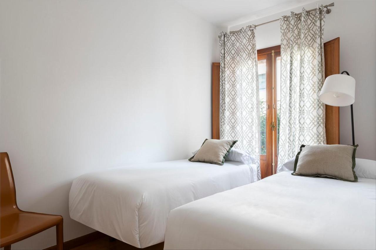 San Diego Suite Apartment Севилья Экстерьер фото